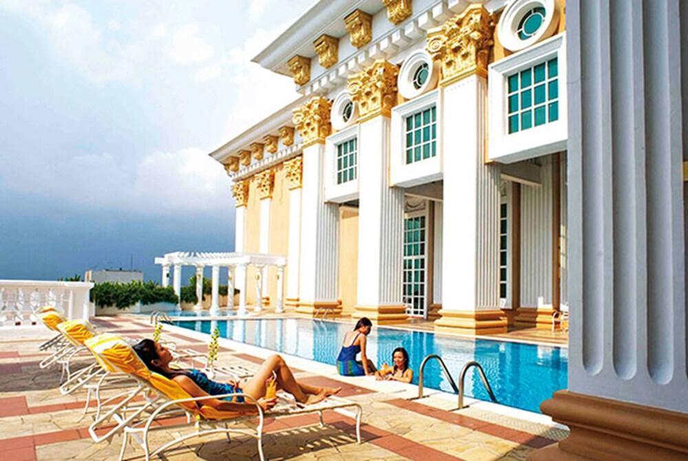 Grand Swiss-Belhotel Melaka Extérieur photo